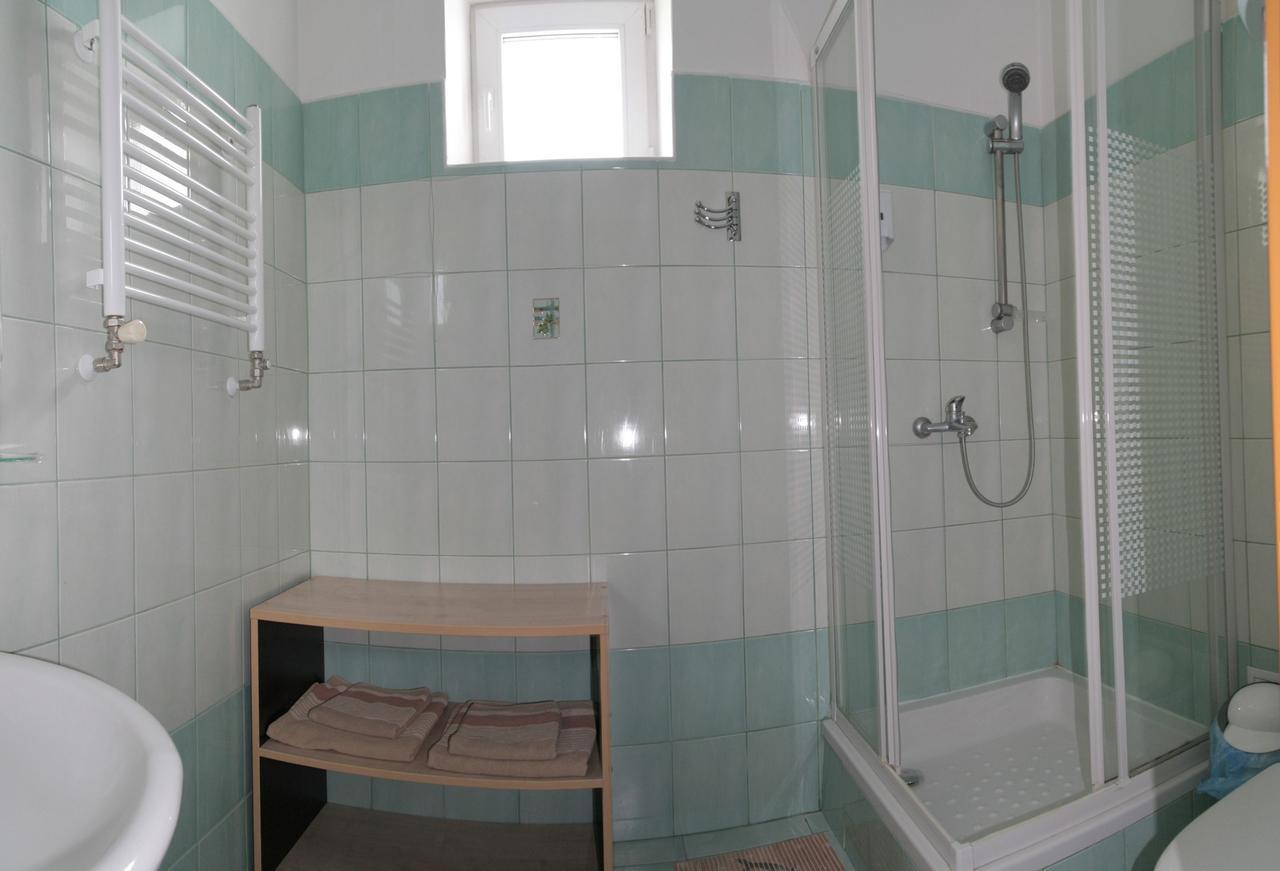 Karpaty Viking Motel Nizhneye Sinevidnoye Kamer foto